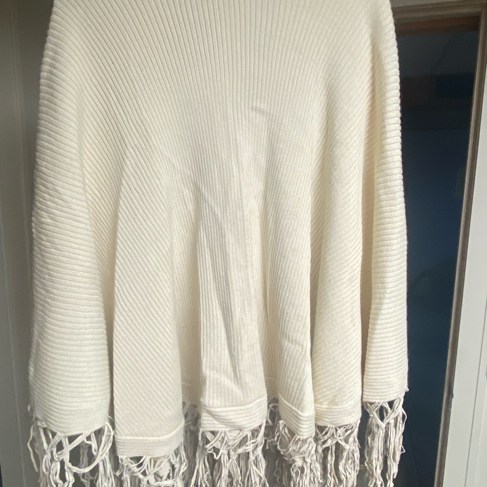 Elegant Cream Fringe Poncho - Picture 7 of 7